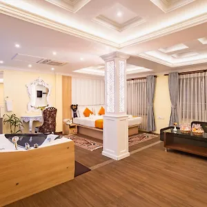 4* Hotel Yellow Pagoda