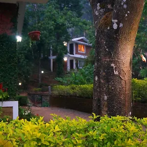 Hotel Falling Waters ***